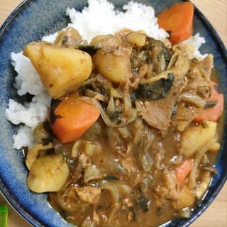 ホットクックで作る簡単豚肉とほうれん草のカレー